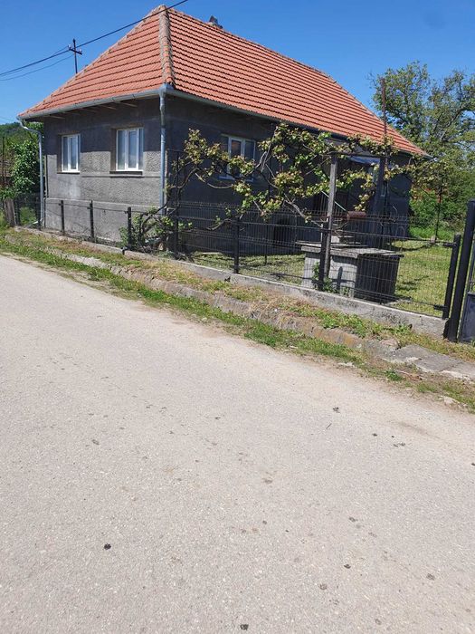 Casa de vanzare - la 10min de autostrada - Agrij, Salaj