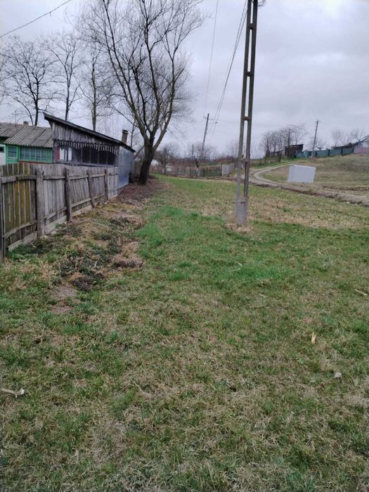 Casa batranesca si teren intravilan