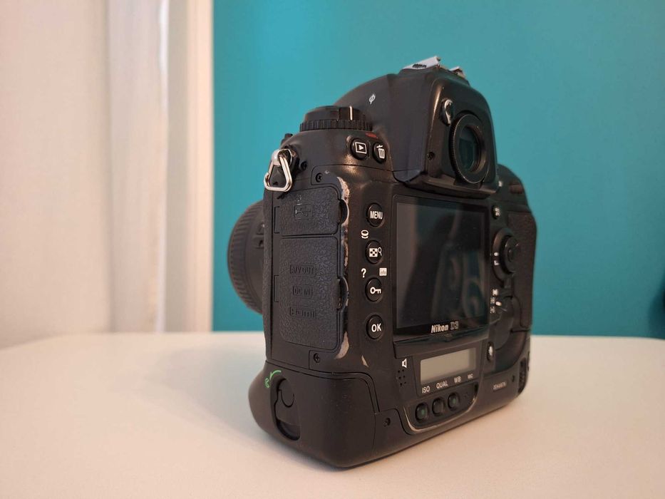 Vand Nikon D3 (fara obiectiv) - 200k cadre - calibrat si curatat