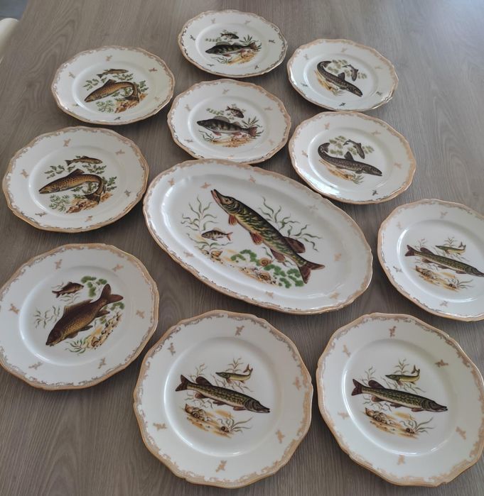 Комплект порцеланови чинии с риби за НИКУЛДЕН* Лимож* Франция*