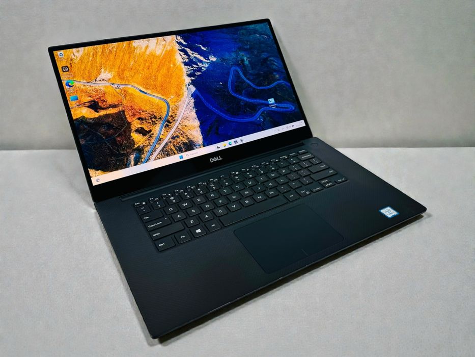 Лаптоп Dell XPS 7590 15" 4K UHD i7-9750H 2.60Ghz 16RAM 256GB SSD Nvidia GTX 1650 Перфектен! Гаранция!