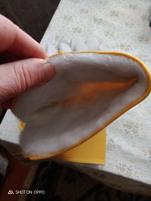 Продам зимние рабочие перчатки.