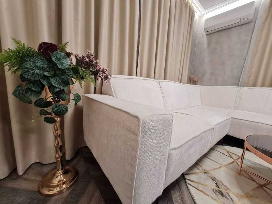 Дава се под наем Четиристаен апартамент в София, Кръстова вада - 117 кв.м за 1400 € - Снимка #1