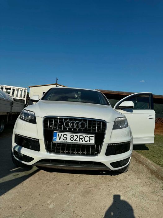 Vând Audi Q7 2014