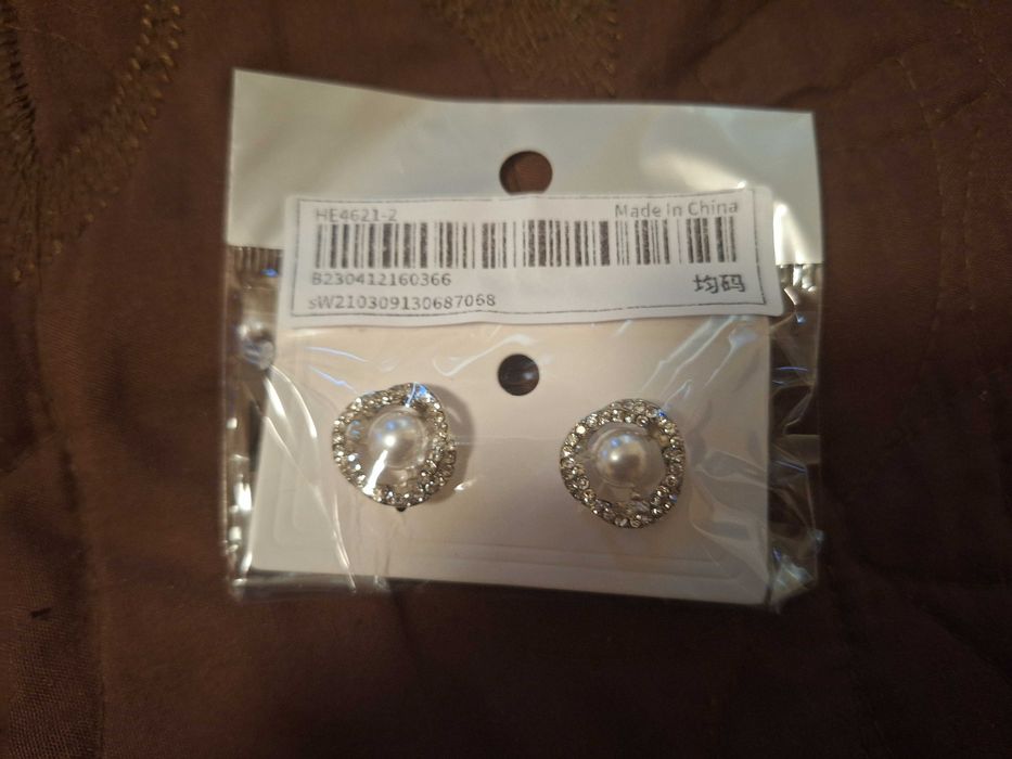 Vand accesorii mireasa