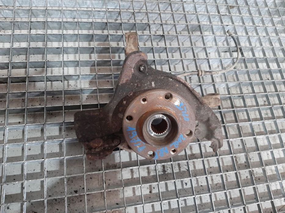 fuzeta dreapta fata 1.9 jtd  fiat stilo