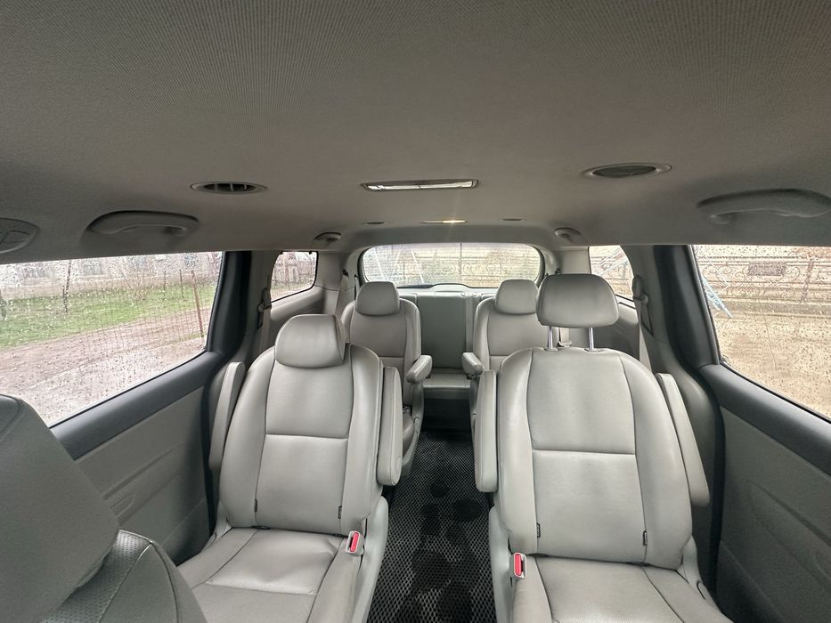 Kia. Carneval 2.2 Turbo Dizel