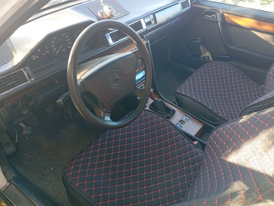 Продам Мерседес бенс е250д