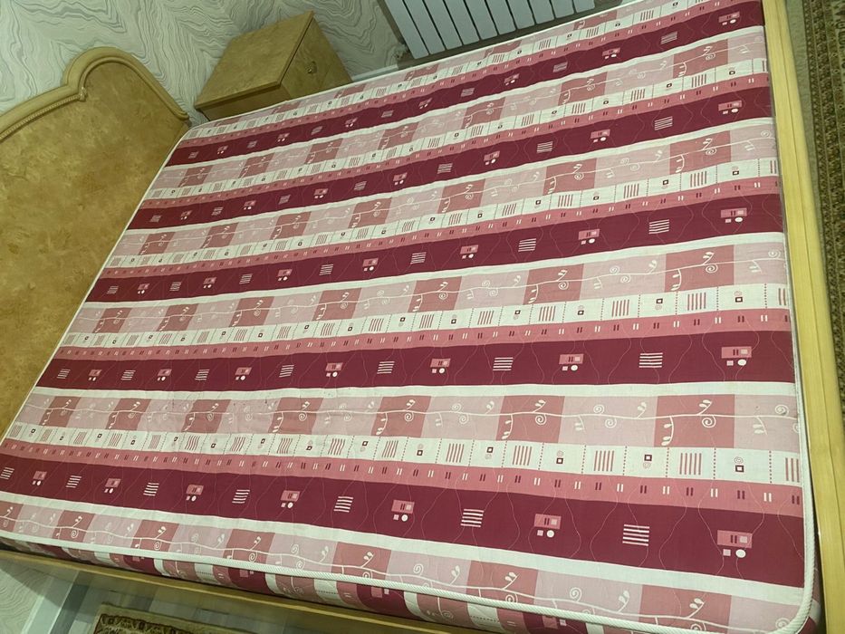 Матрас бу ( чистый)