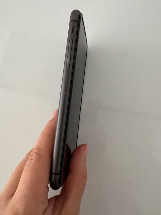 Iphone 11 128gb  черный продам