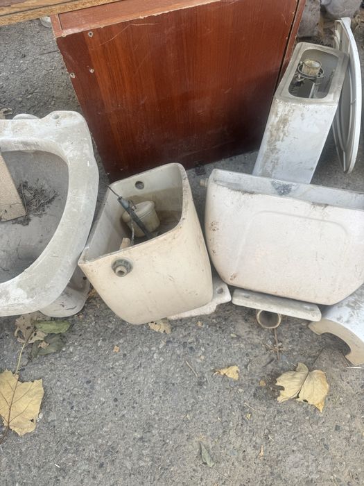 Унитаз б/у сотилади