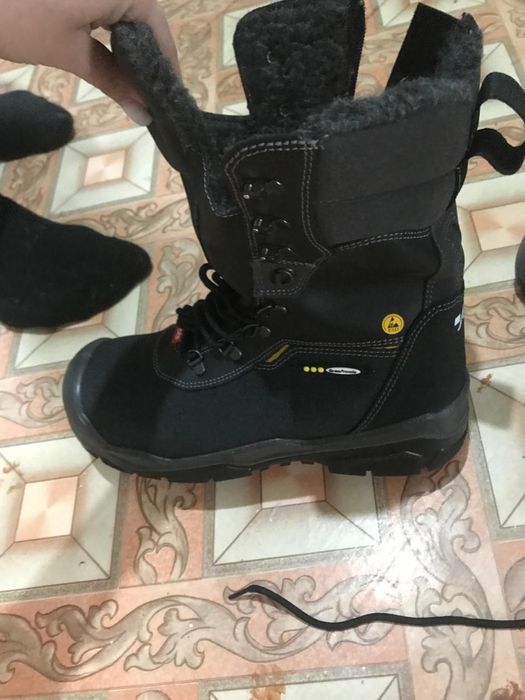 Продаю сапоги новые