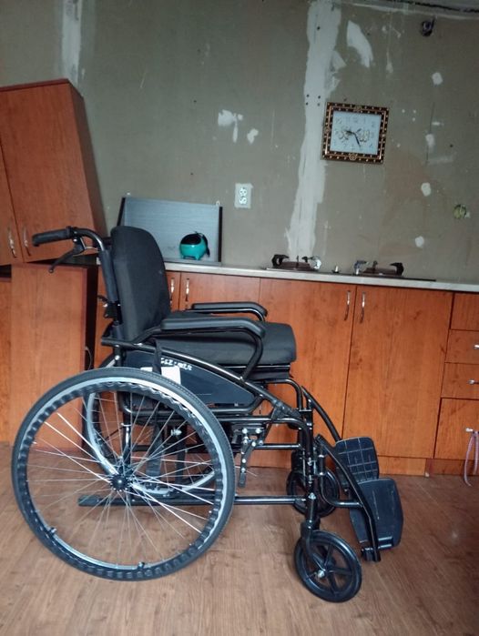 Инвалидное кресло