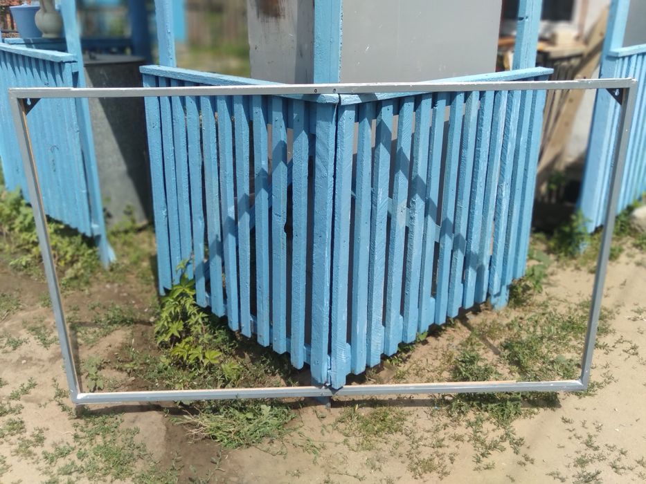 Железная рамка .