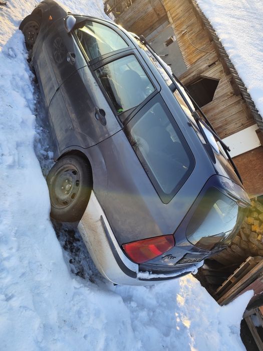 Vând ford focus 1.6 benzina dezmembrari