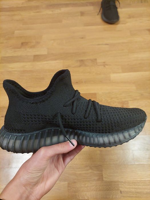 Yeezy 350 V2 boost negru‼️‼️