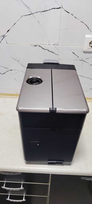 Espressor Automat Saeco Incanto HD8915 Aparat cu Cafea Boabe Philips