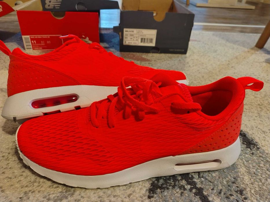 Nike Air Max Tavas SE / New Balance 247  - 45 / 11 US / 29 CM! NOI!