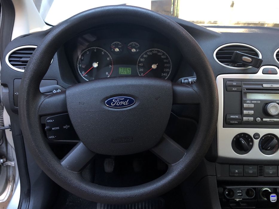 Ford focus 2 1.6 benzina