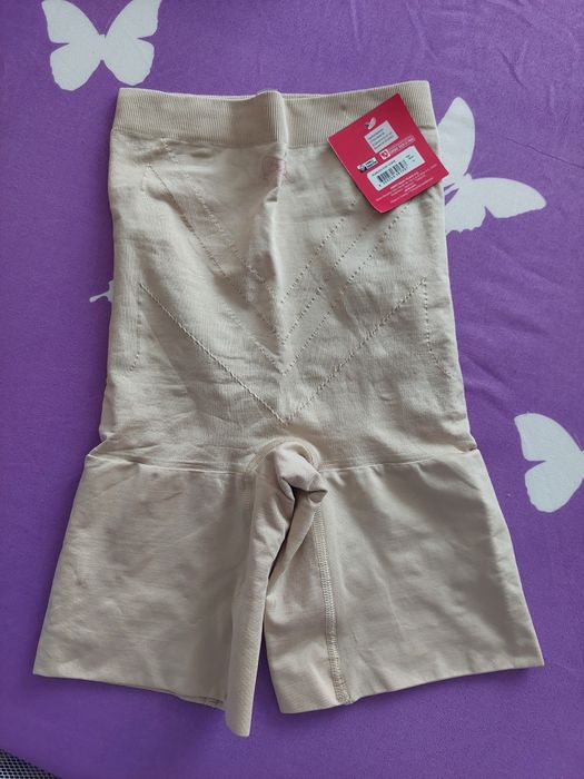 Pantaloni scurti modelatori cu talie inalta, marimea M, noi