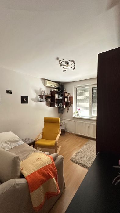 Vand apartament 3 camere Berceni
