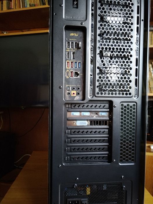 PC MSI Redragon game station I9 10900 KF