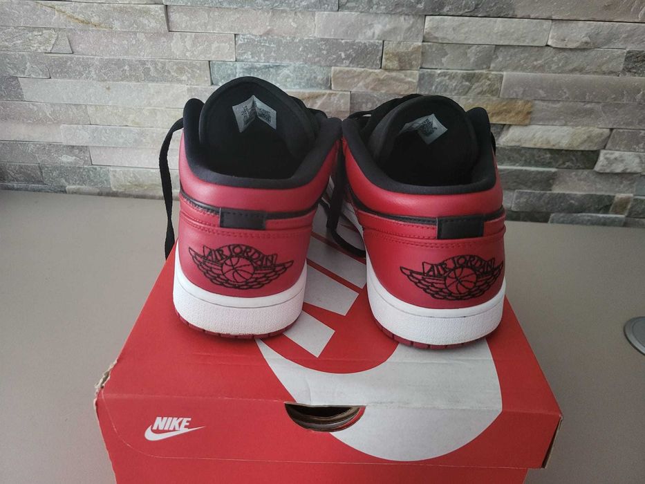Adidasi Jordan 1 Low Reverse Bred