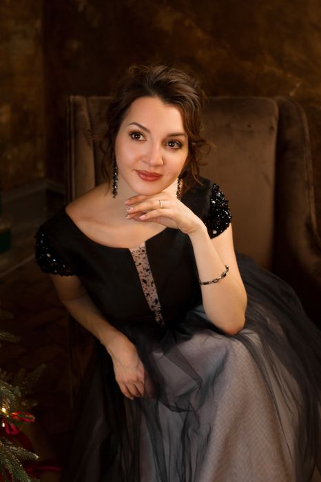 Красивое, пышное вечернее платье