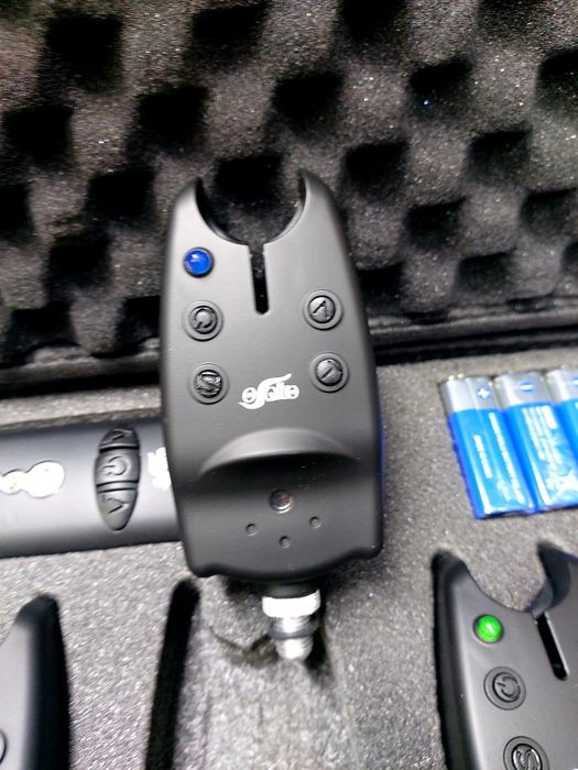 Комплект сигнализатори 4+1- два модела