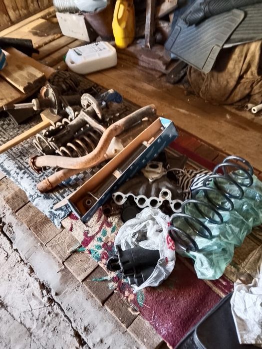 Продам запчасти на Ауди 80 Б6