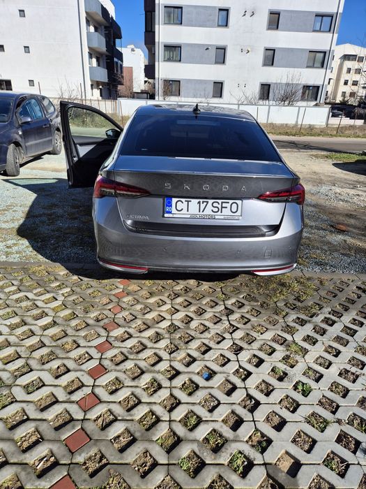 Vând Skoda Octavia 2025