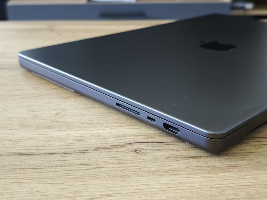 MacBook Pro 16" M3 Pro [18/512]