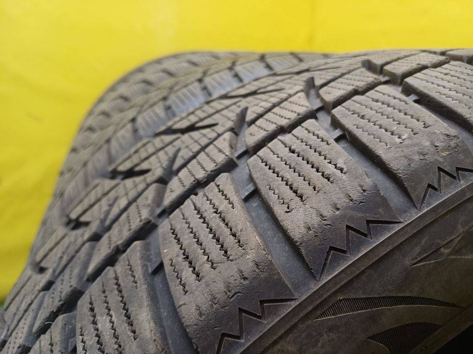 Шины 215 55 R18 RADAR комплект