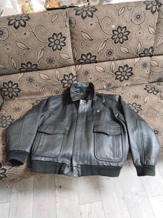 Здравствуйте продам кожаную куртка