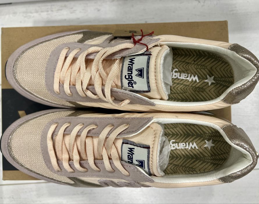 Дамски сникърси Wrangler Jungle Pink 40