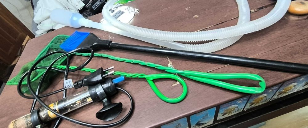 Аквариум с рыбами. СРОЧНО!!!