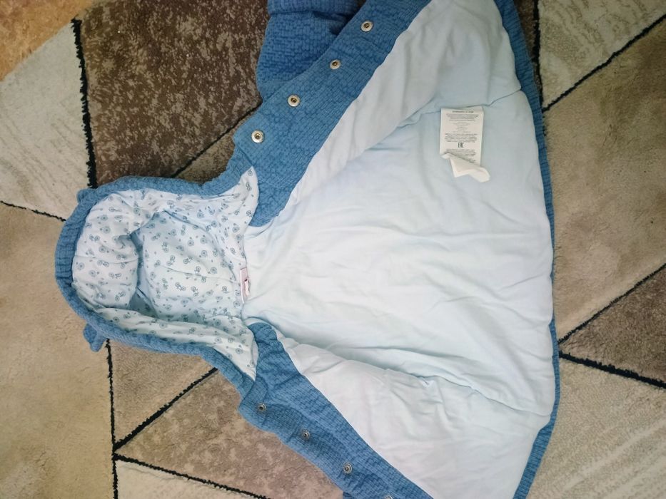 Geaca groasă, nouă, din catifea