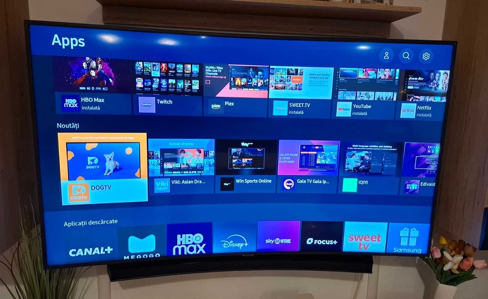 Vand Smart TV 4k curbat Samsung 65TU8372 163 cm Crystal Display