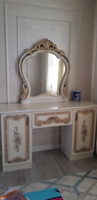 Спальный гарнитур Продам