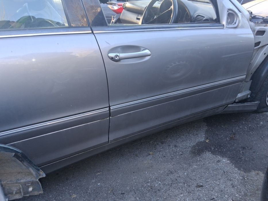 Дясни врати от mercedes w 203 комби