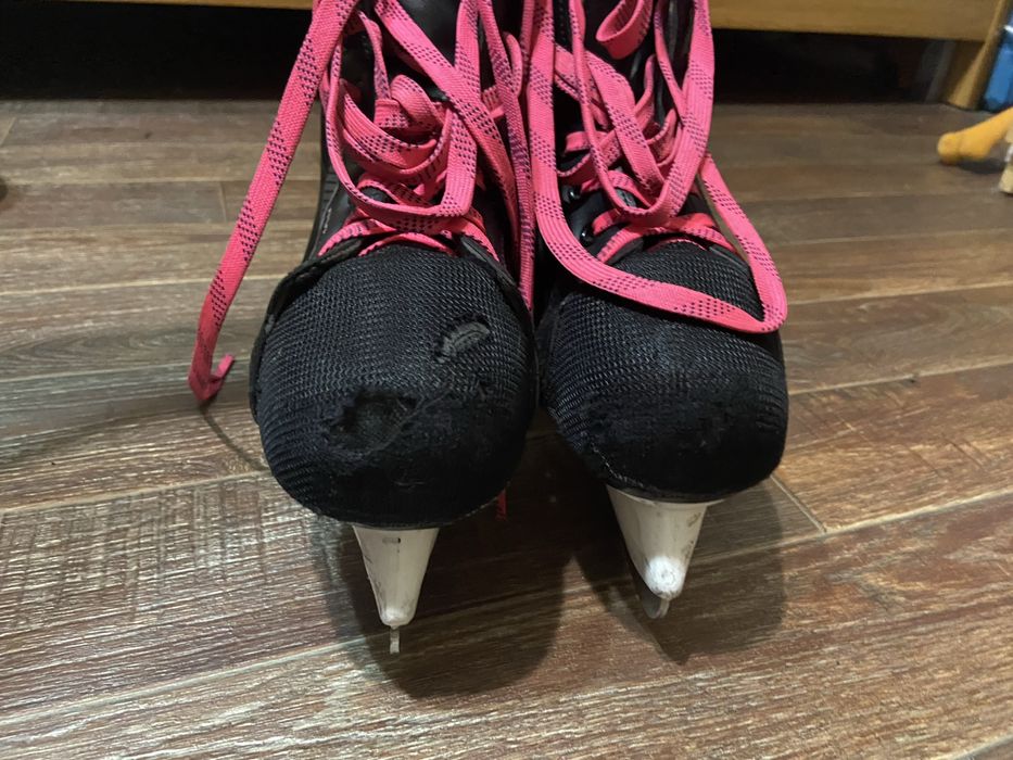 Коньки хоккейные размер 40