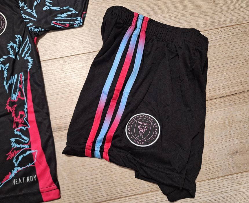 Детски екип на Меси Интер Маями специално издание!!!