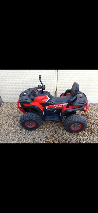 Vând ATV electric.