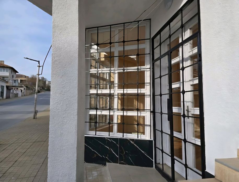 Продава се Офис в Балчик - 32 кв.м за 1400 €/кв.м - Снимка #2