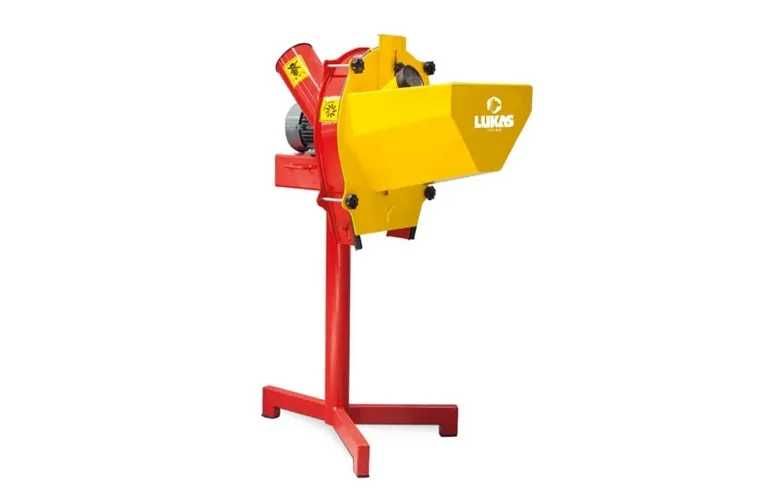 Кормодробилка Lukas ( зернодробика)