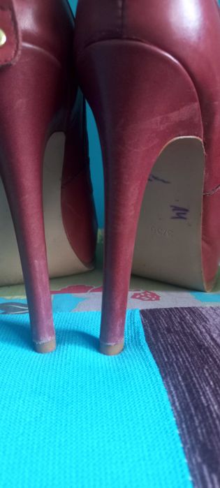 Естествена кожа боти висок ток