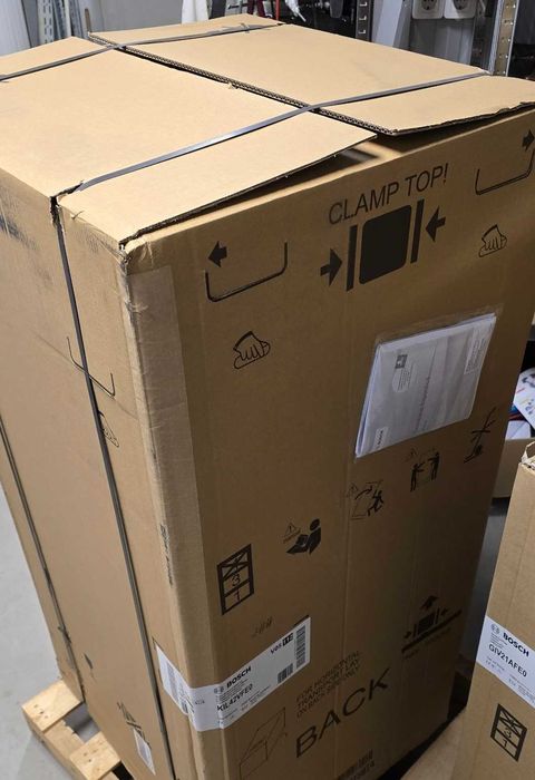 Нов, неразопакован хладилник за вграждане Bosch KIL42VFE0- в гаранция.