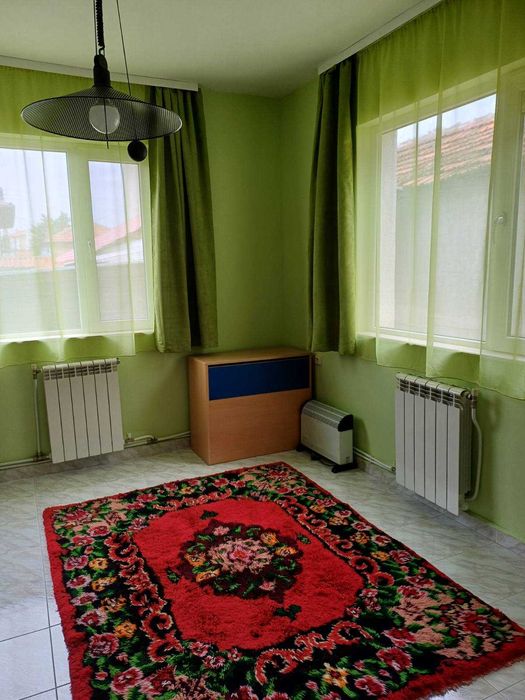 Дава се под наем Тристаен апартамент в Плевен, 9-ти квартал - 95 кв.м за 408 € - Снимка #5