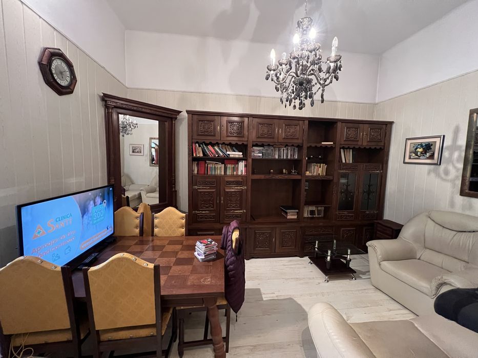 Apartament 2 camere parter in curte de inchiriat