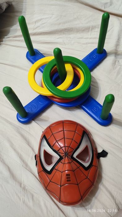 Игрушки продам кольцеброс +маска